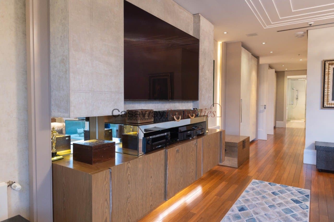 Casa 5 quartos em Barigui, Curitiba - PR (56 / 70)