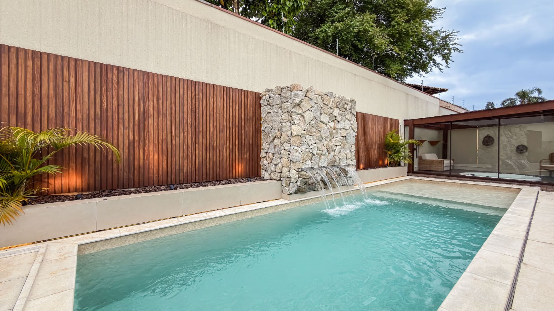 EXCELENTE CASA COM PISCINA, SPA, NO AHÚ (4 / 30)