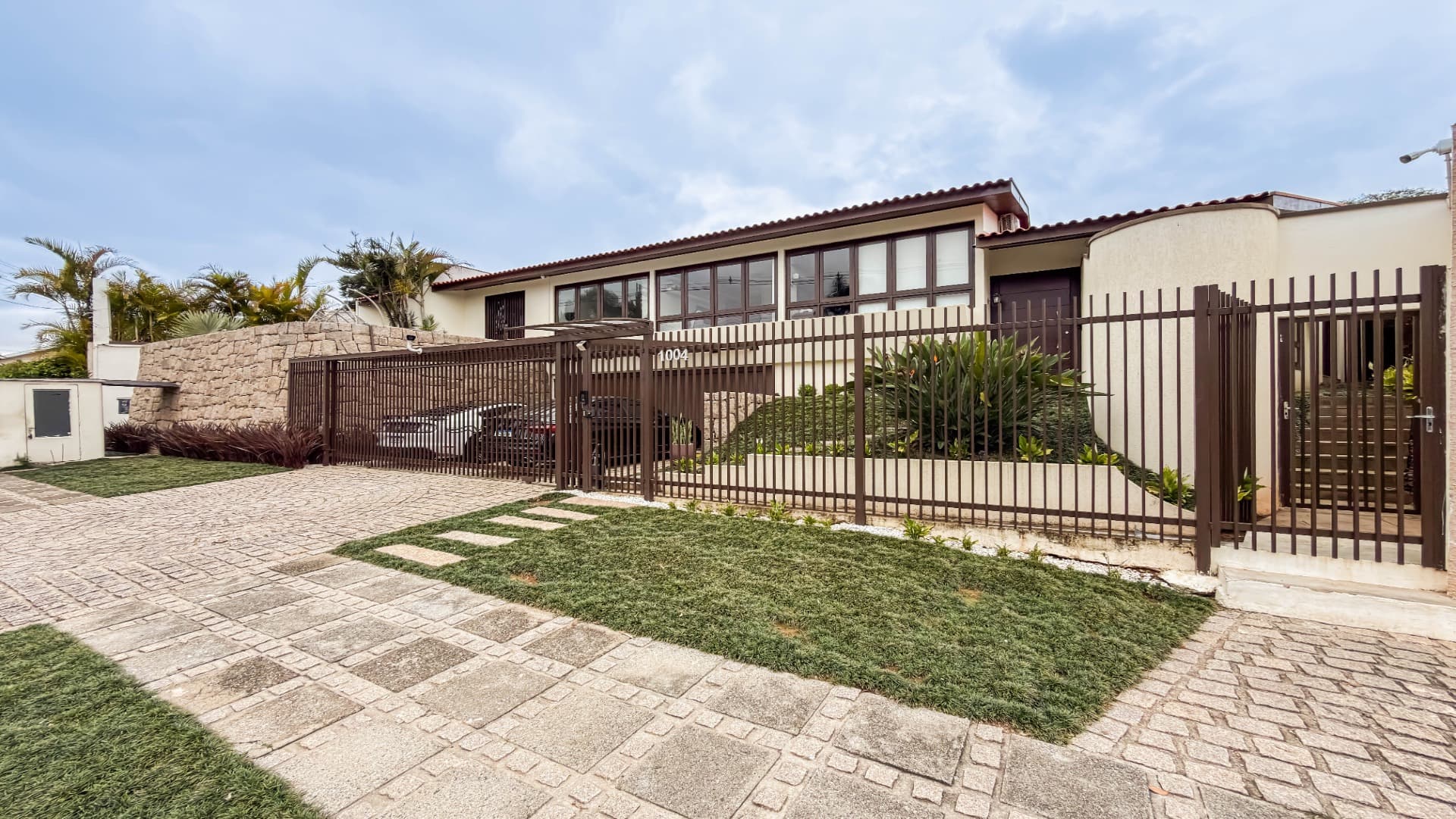EXCELENTE CASA COM PISCINA, SPA, NO AHÚ (30 / 30)