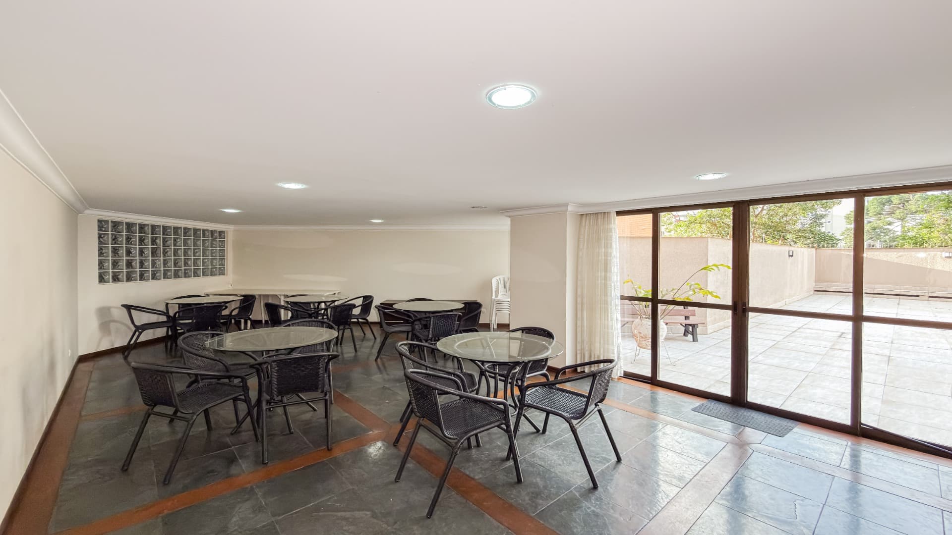 APARTAMENTO 2 QUARTOS 2 VAGAS NO ÁGUA VERDE (22 / 23)