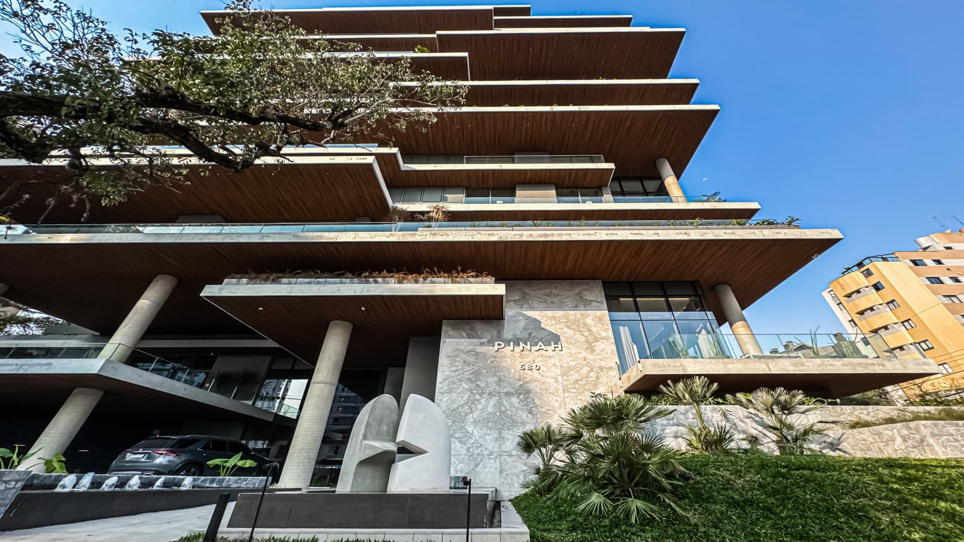 APARTAMENTO MOBILIADO 197 M² PRIVATIVOS  2 SUÍTES 3 VAGAS ED. PINAH (1 / 30)