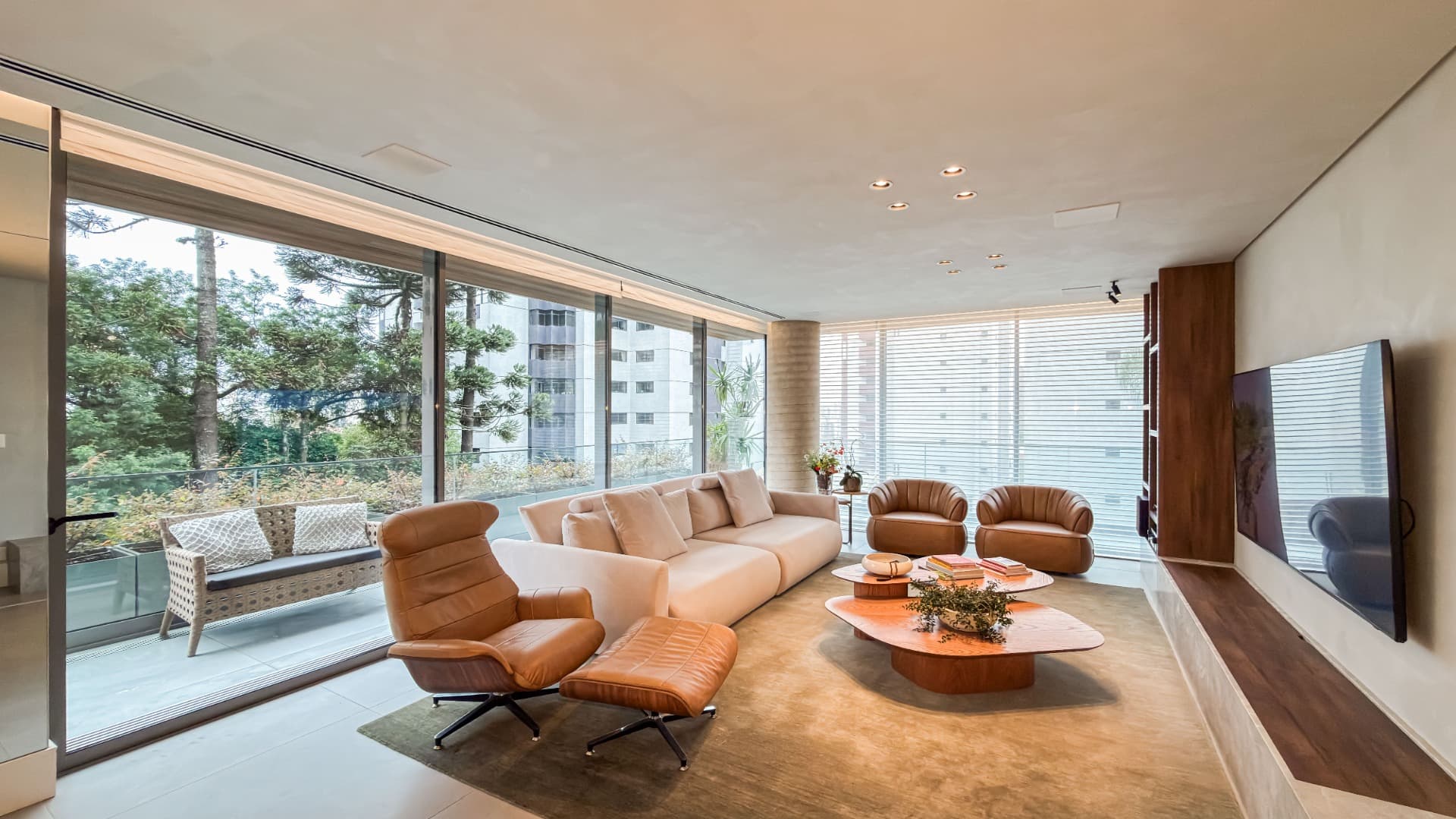 APARTAMENTO MOBILIADO 197 M² PRIVATIVOS  2 SUÍTES 3 VAGAS ED. PINAH (2 / 30)