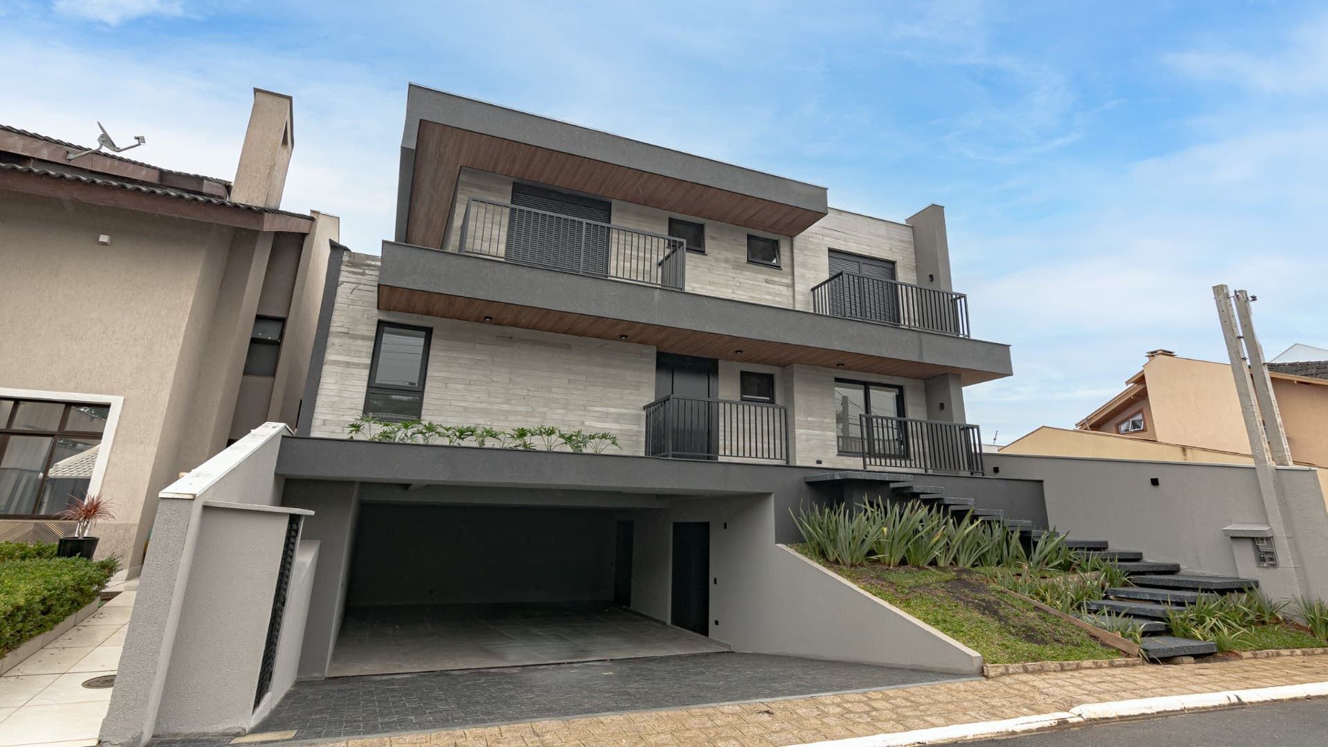 CASA EM CONDOMÍNIO COM 4 QUARTOS À VENDA - SANTA FELICIDADE (70 / 70)
