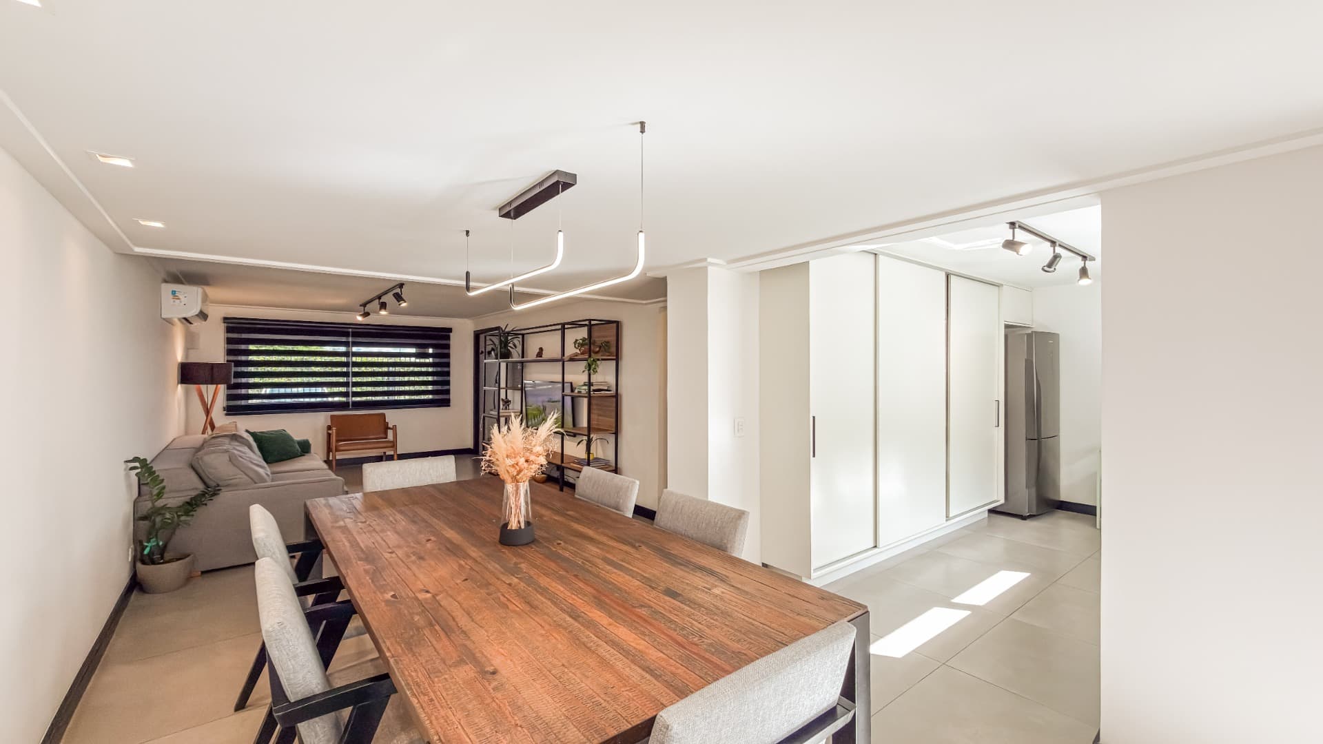 CASA NO ABRANCHES MOBILIADA COM 3 QUARTOS E 1 ESCRITORIO (4 / 25)