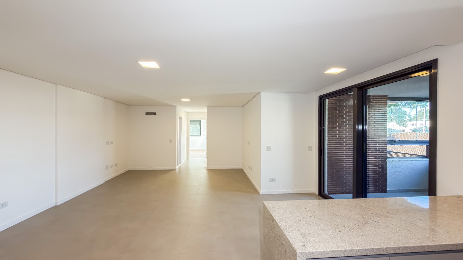EXCELENTE APARTAMENTO NOVO COM 3 DORMITÓRIOS, 2 VAGAS COM ARMÁRIOS (4 / 30)
