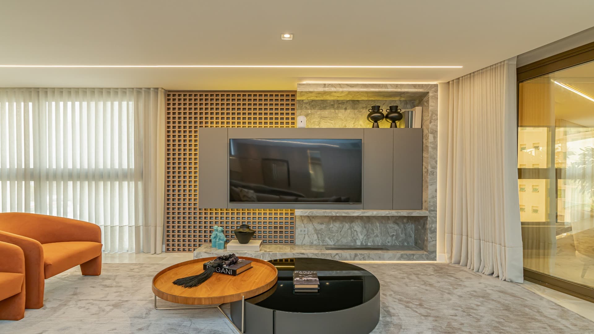 APARTAMENTO MOBILIADO NO ÁGUA VERDE (2 / 28)